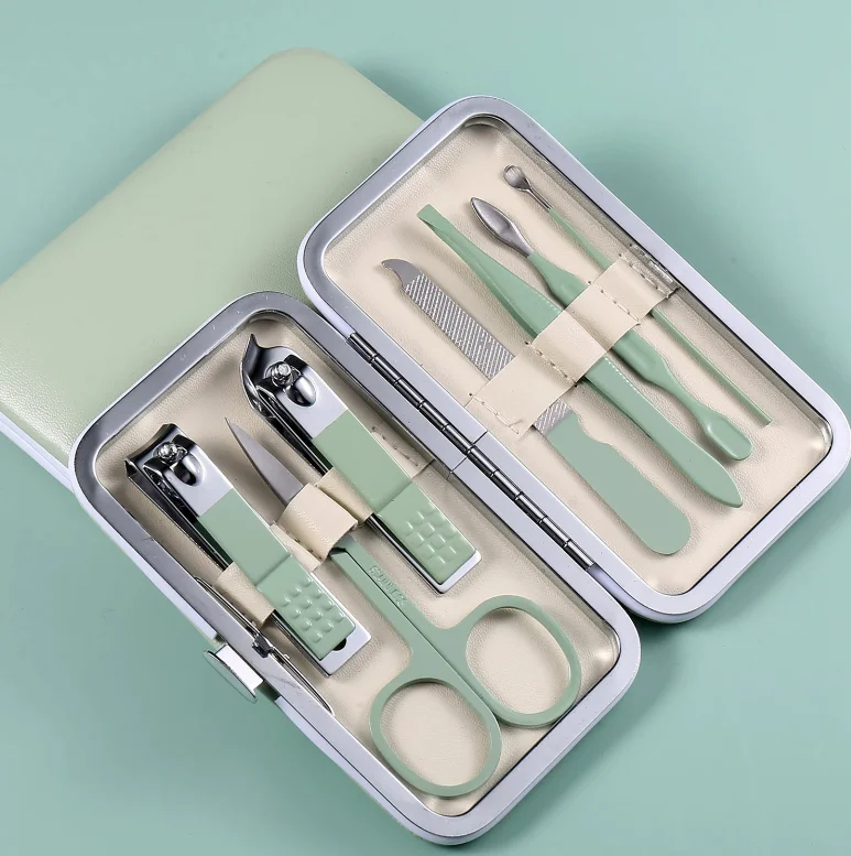 Wholesale price professional nail clipper set nail tool green/purple/blue manicure set