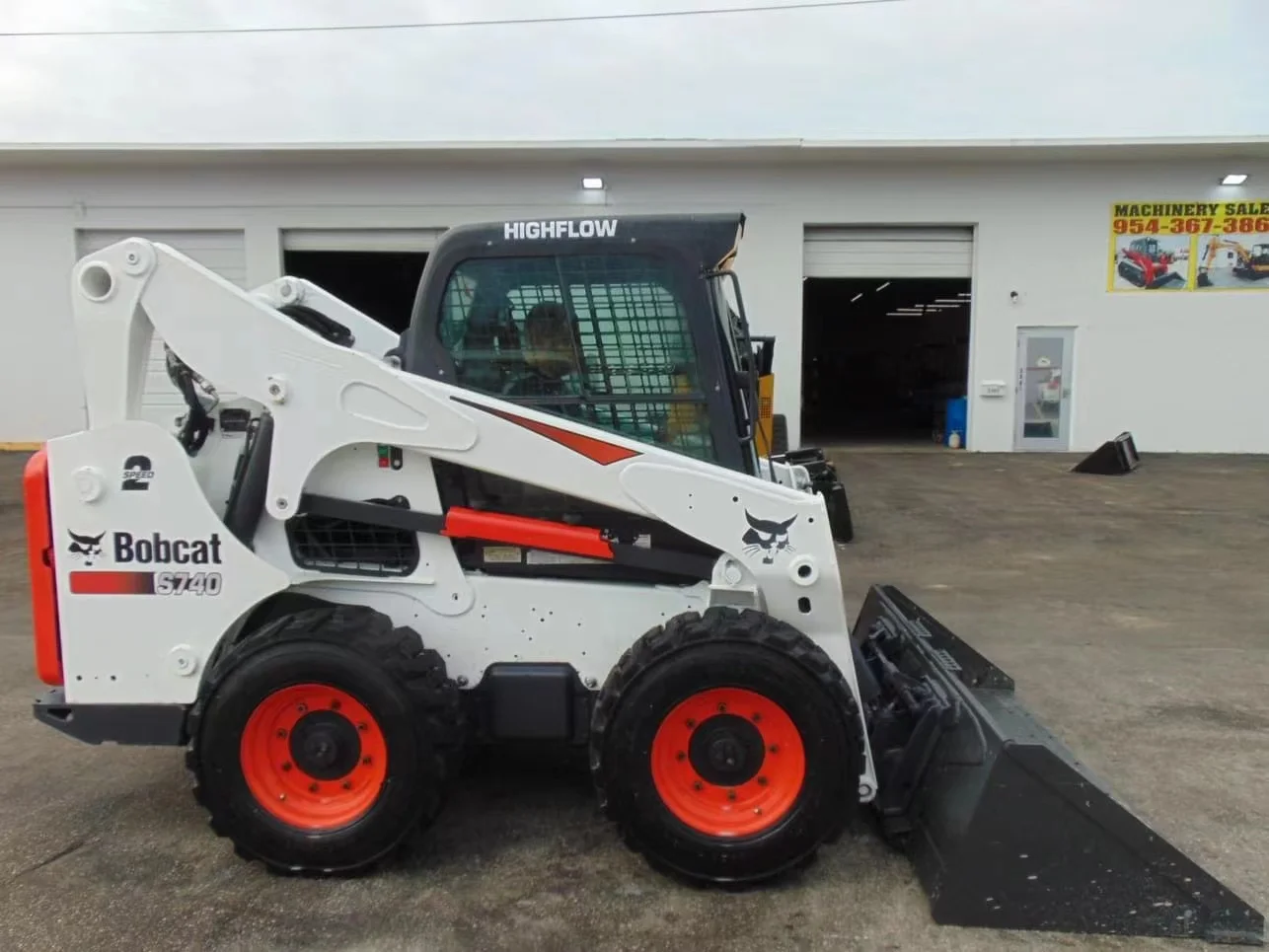 Japanese Original Used Earthing Moving Machinery Bobcat Loader S740 ...