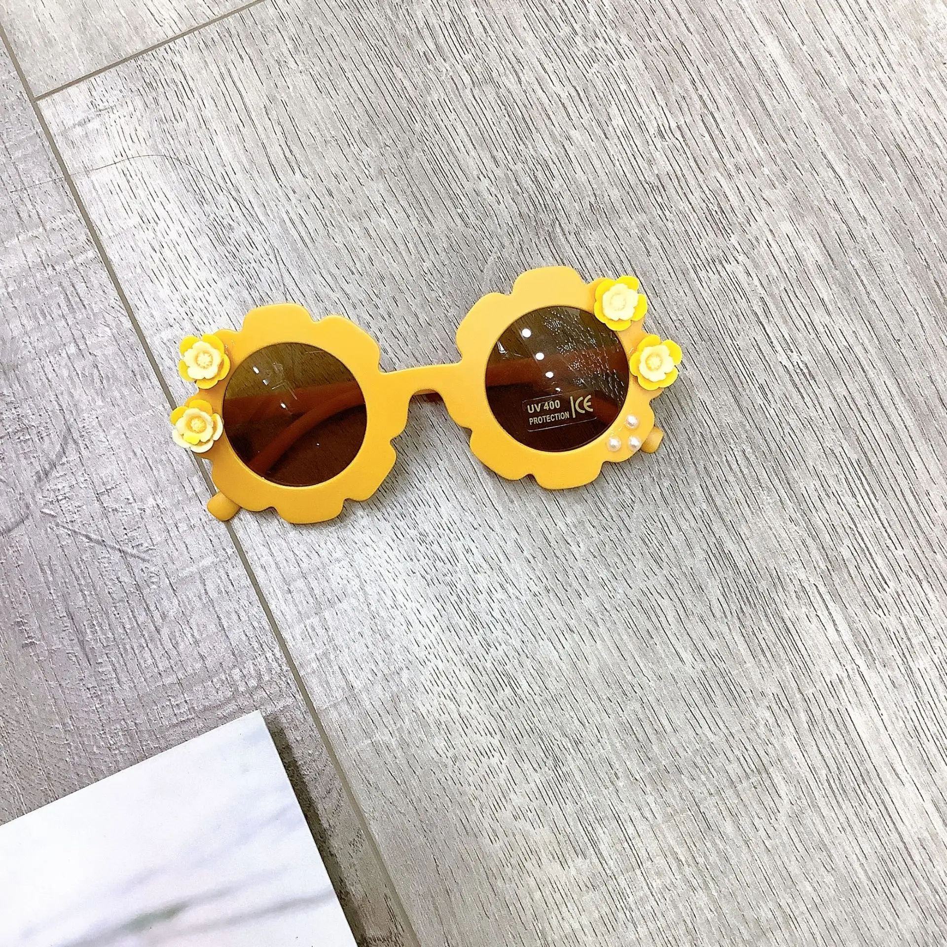 Flower Sunglasses Brown – Pigment