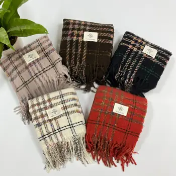 Japanese-Style Vintage Green Plaid Scarf for Women 2024 Winter New Faux Cashmere Neck Warmer Elegant Versatile Accessory for