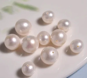 High Quality 8.5mm Freshwater Cultured Gold Dyed Round Loose Pearls Nice Luster Natural Loose Pearls for Promotion