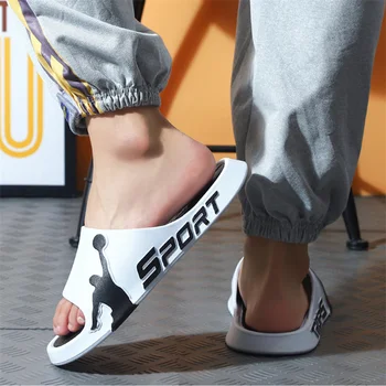 Men Casual Sneakers Slipper Manufacturer Slippers Relax Foot Sepatu Pria Flat Shoes Tide Sport Slides Outdoor Style PVC