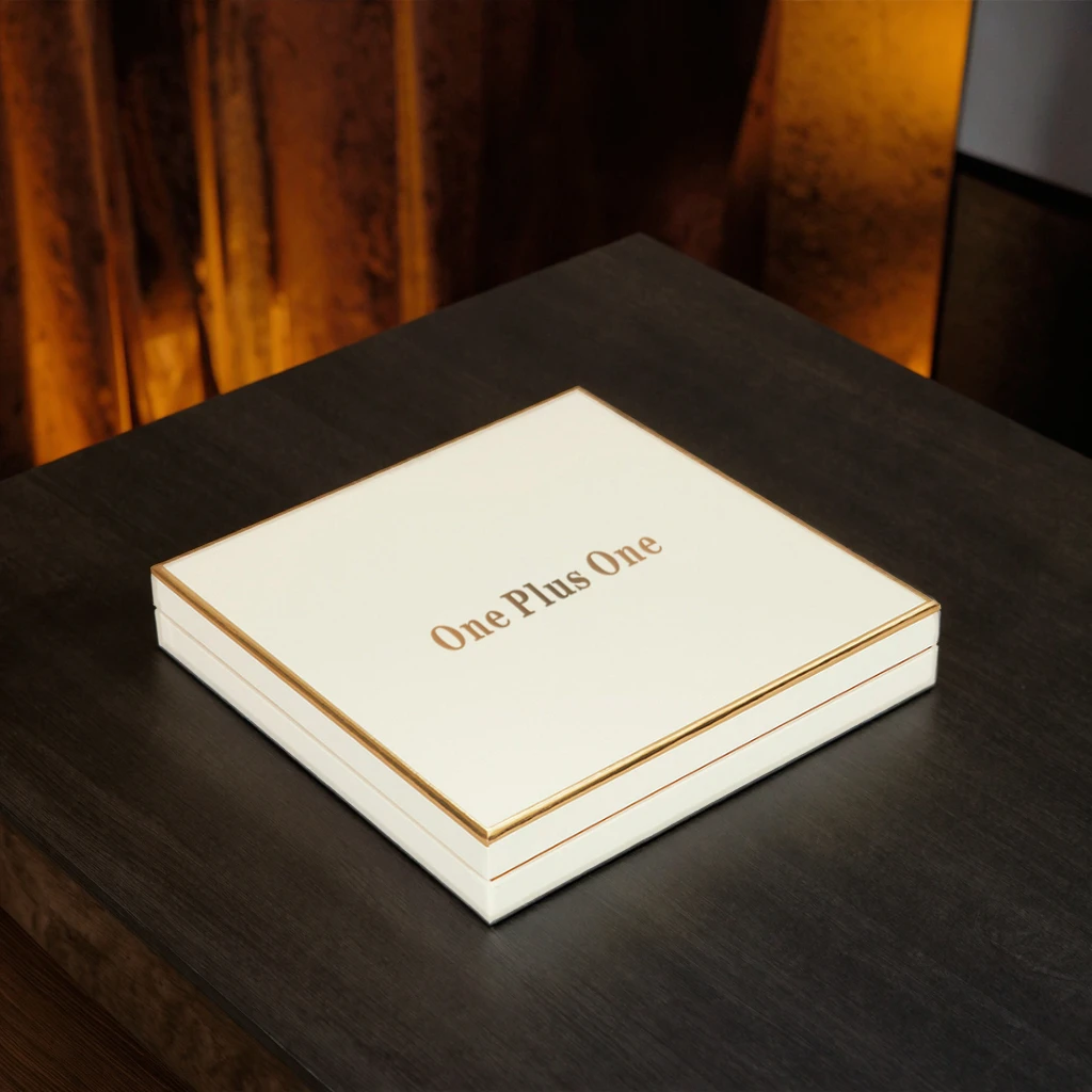 Custom Logo Cardboard Packaging Removable 2 Pieces Rigid White Scarf Lid Base Branded Gift Box with Neck