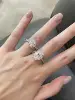 anello con diamante ovale