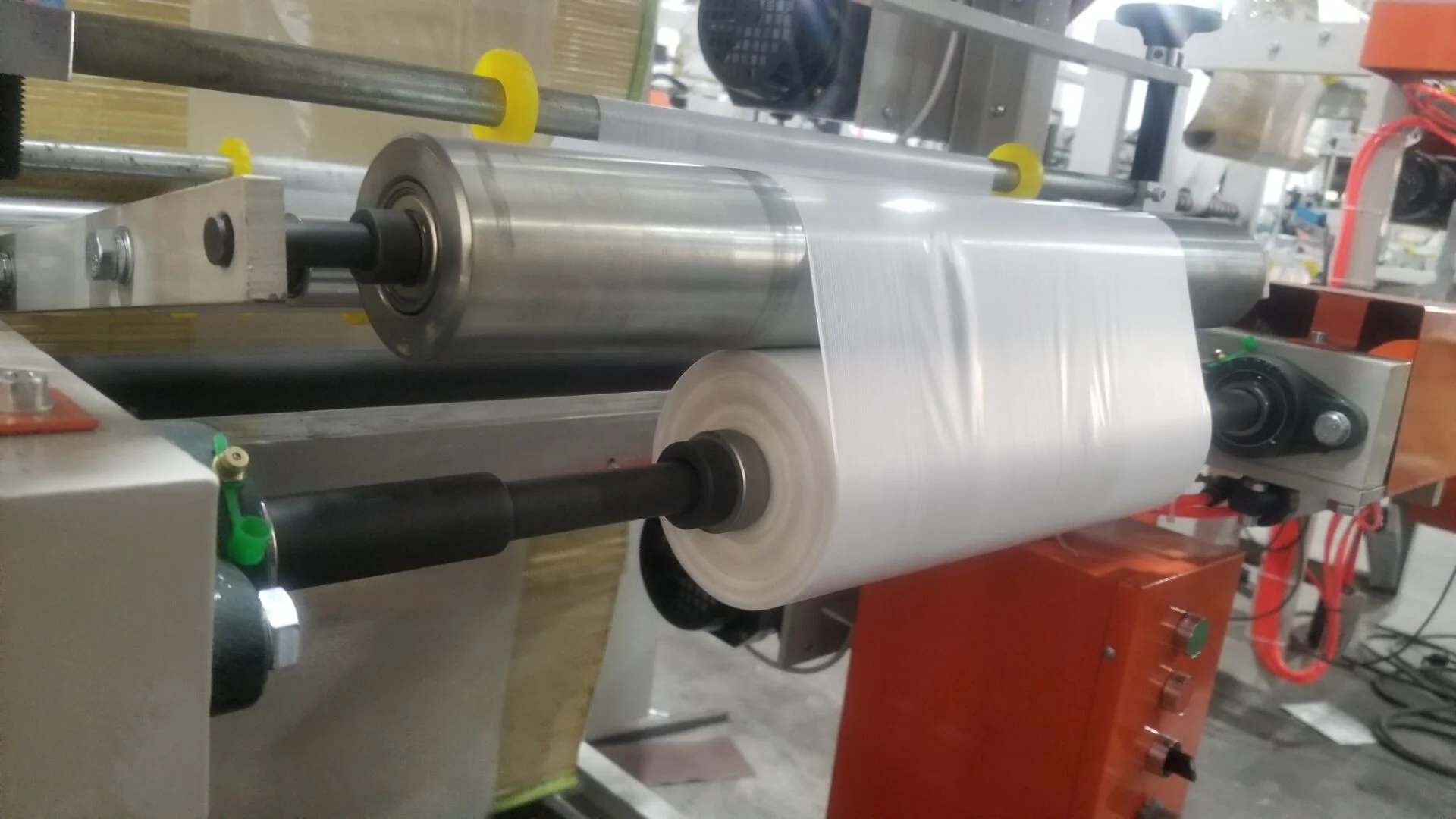 Hslj800 Plastic Preopen Bag On Roll Making Machine Buy Plastic Pre