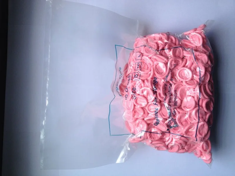 Розовое пальто для защиты пальцев от электростатического