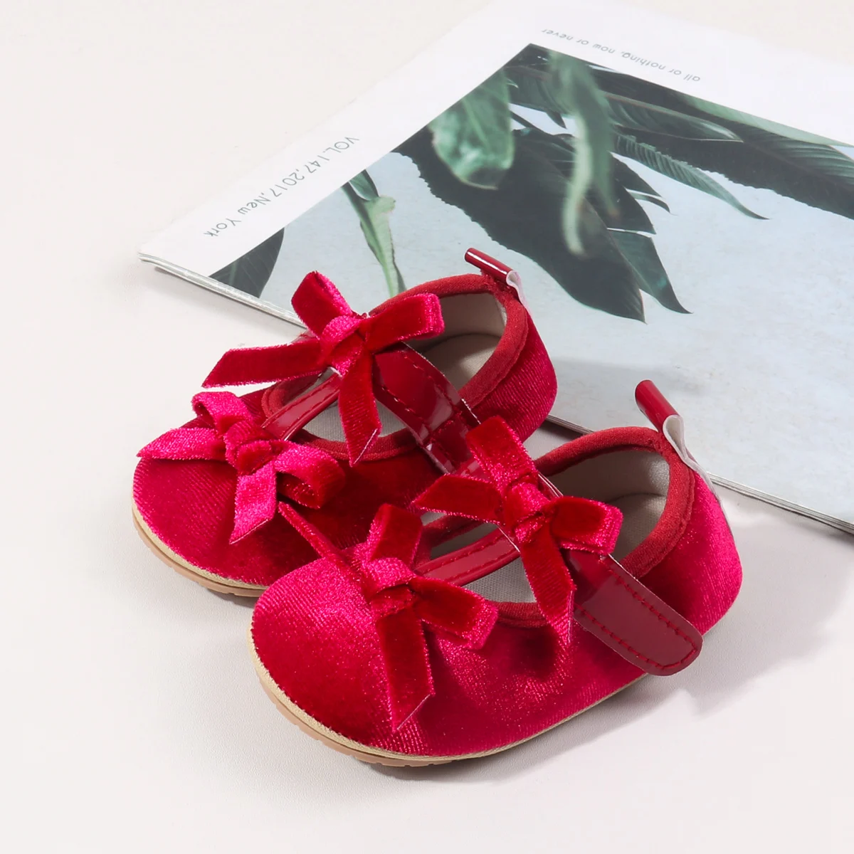 New Arrival Beautiful Solid Simple Princess Newborn Baby Girls Shoes supplier