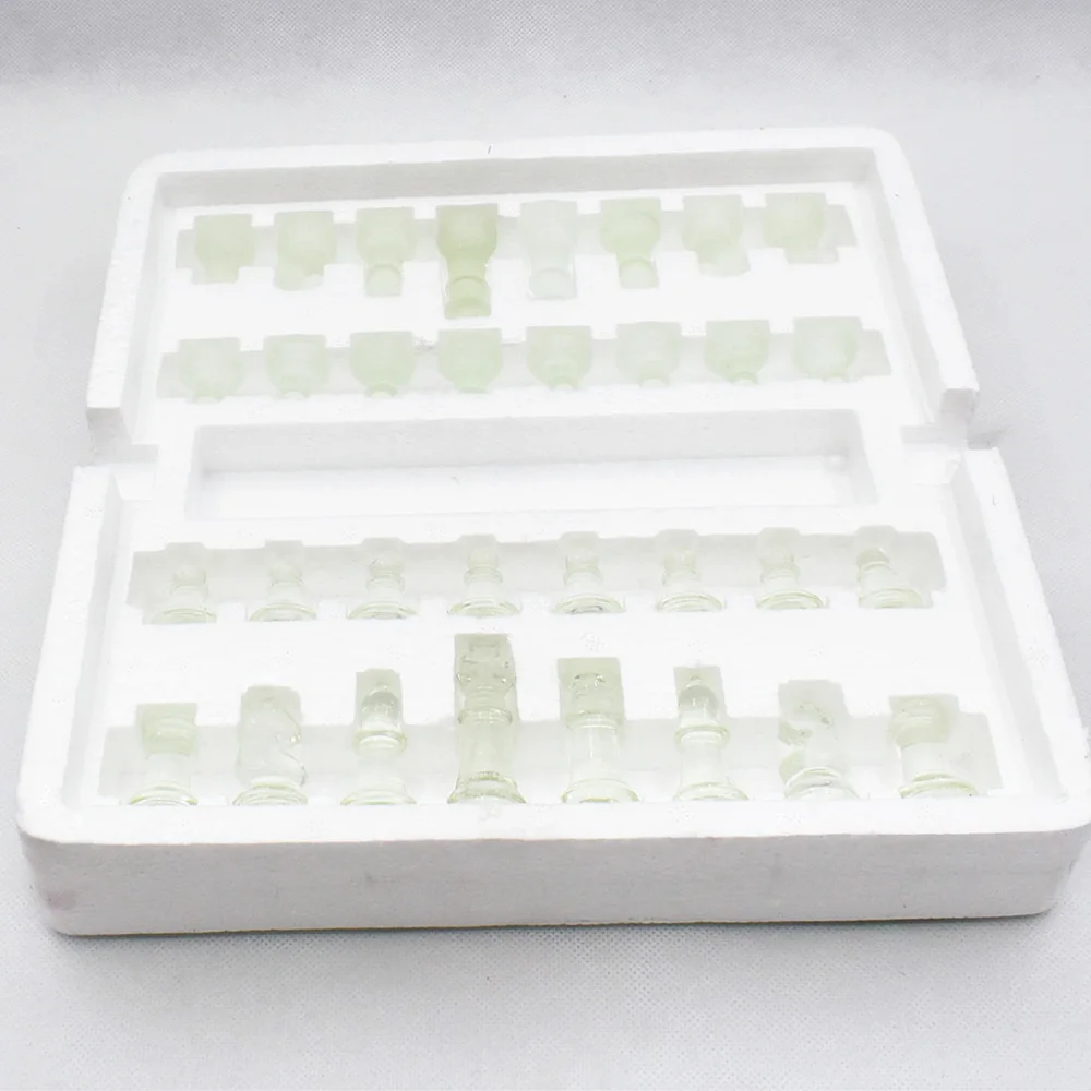 Cheap Price Small Handmade Chess Set Glass Drinking Game Chess