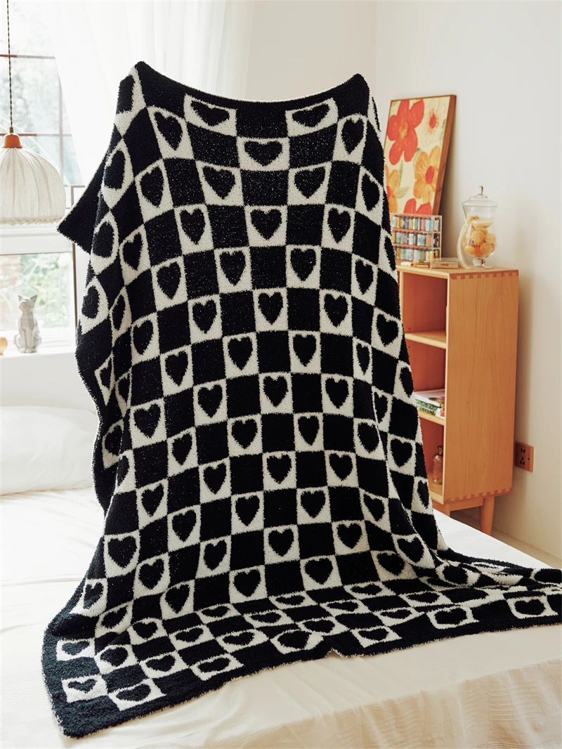 product hot selling soft warm checker heart microfiber knitted throw polyester winter blankets for sofa home decor tx-59