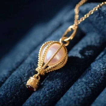 18K Gold Charm Necklace - Hot Air Balloon