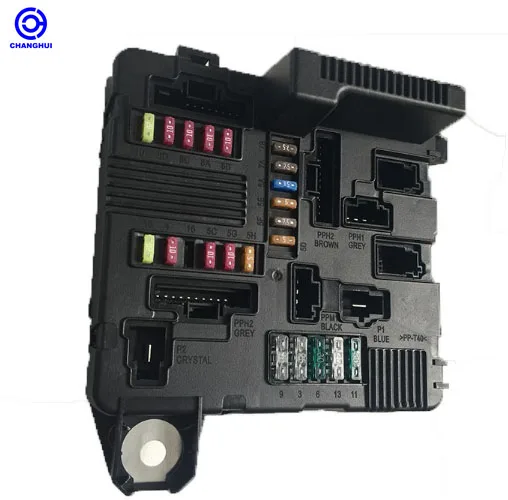 Auto Fuse Box Fuse Module 8200306033 Used for Renault Megane