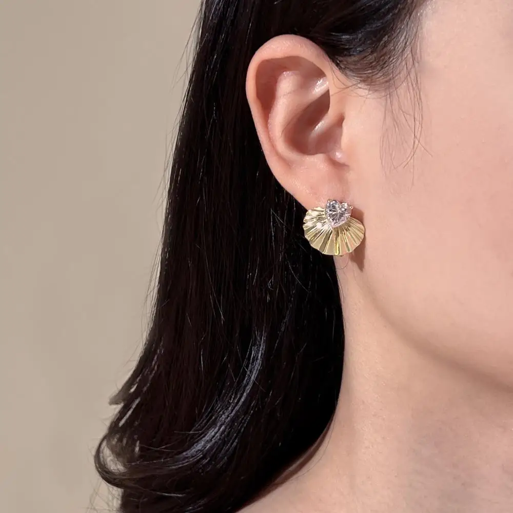 KAKODIY Luxury 14K Gold Plated Large Scallop Stud Earrings Jewelry Fashion £925 Stud Earrings Zircon Earrings detail 5