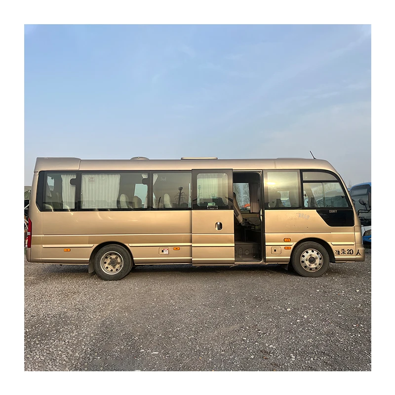Hyundai Bus Used Minibuses Driving on the Road Luxury Comfortable Seats diesel Cheap Low Price 20 Seats