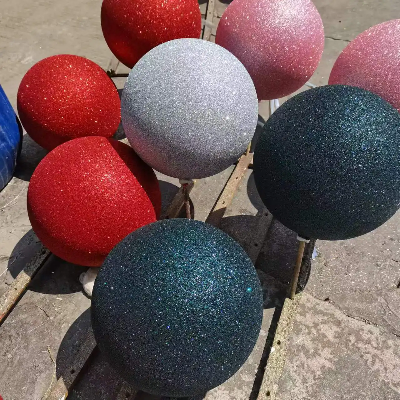 Large Plastic Christmas Ball 600mm Giant Bright Matte Plated Ball Holiday Lawn Street Decoration