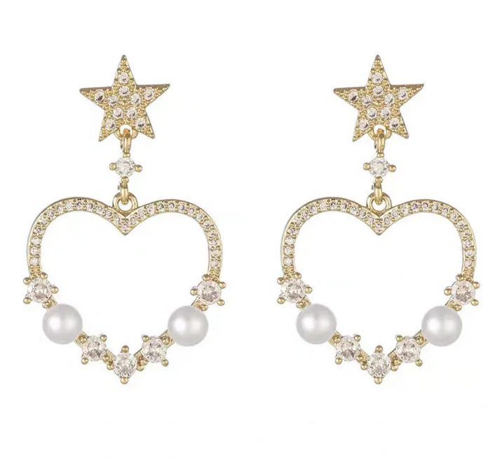 SHOUSHI Womens Simple Heart-Shaped Pearl Stud Earrings S925 Silver Stud Earrings Simple Pearl Beads Heart-Shaped Earrings Silver Jewelry