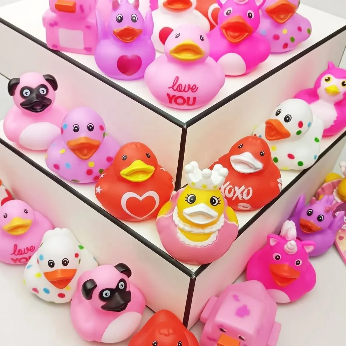 Promotional Unicorn Small Yellow PVC Rubber Ducks Race Assorted Bulk Float Bath Toys Squeaky Cow Boy Police Plastic Bathroom