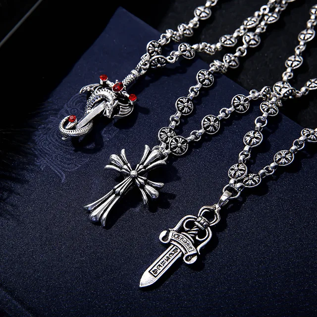 European Retro Style Old Fashionable Hairdresser Accessories Trendy Zinc Alloy Chains Necklace with Big Sword Pendant Alloy