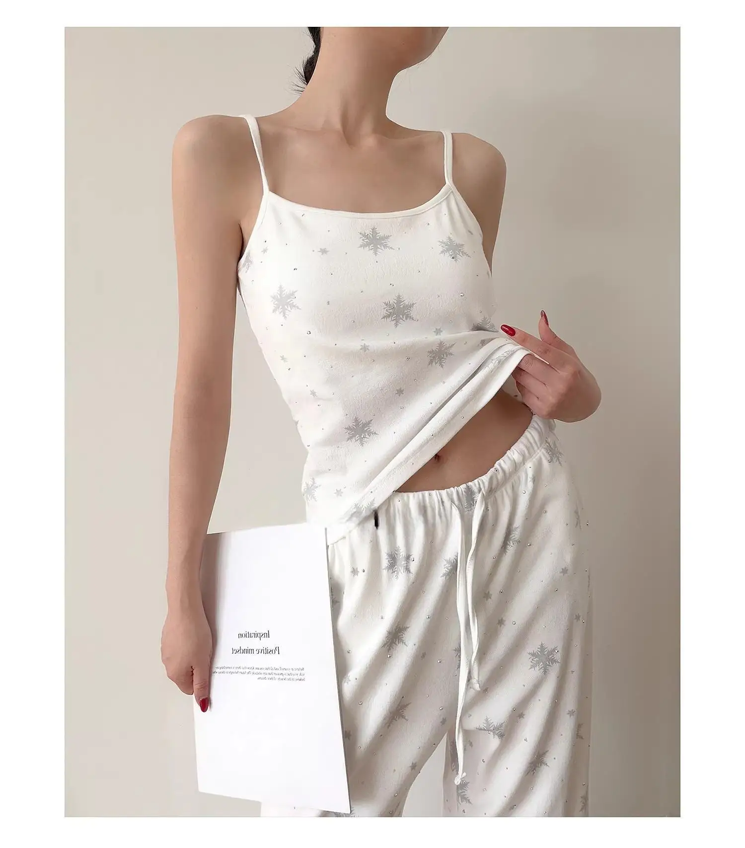 Pajamas Women's New sweet with chest pad Snowflake Hot drilling long sleeve spaghetti-strap three-piece home wear — detail