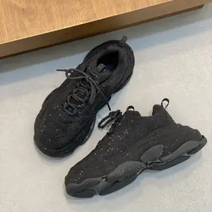 Premium Genuine Leather Designer Platform Sneakers for Men and Women High Quality Cushioning Training Shoes