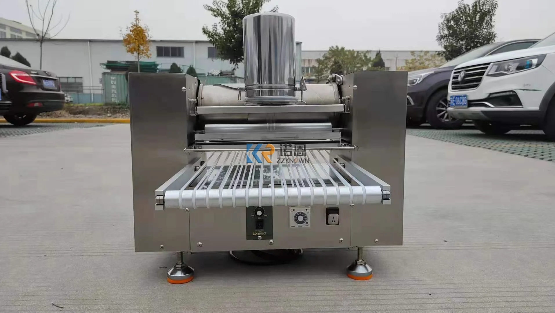 Машина для приготовления муссов из нержавеющей стали 304, машина для приготовления пирожных с тысячами слоев, автоматическая машина для приготовления мелких пирожных из сыра и крепа