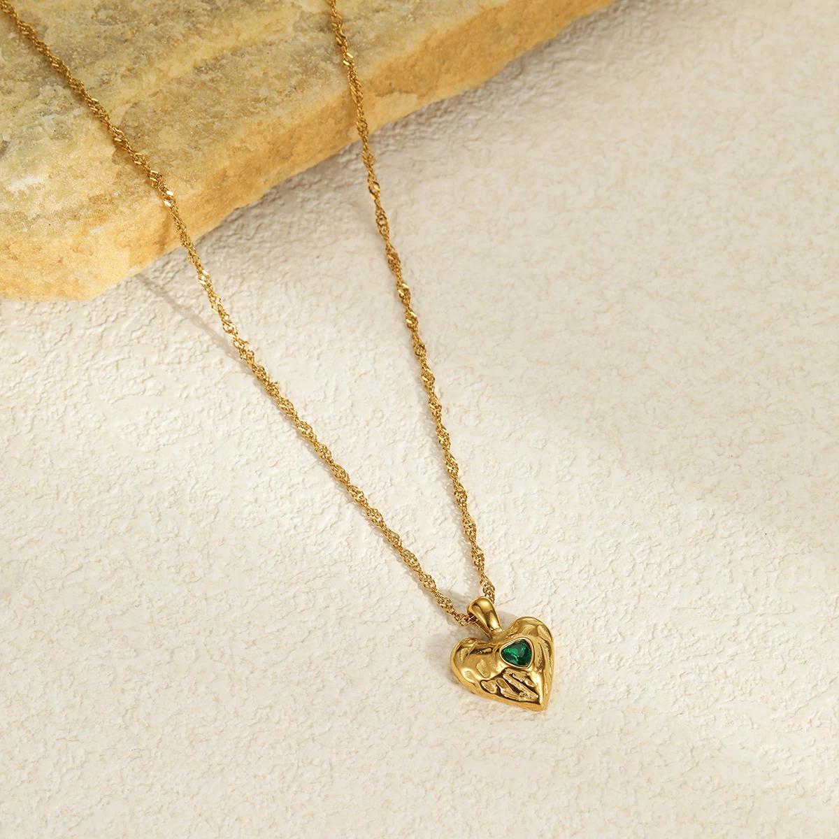 KITI Romantic 18K Gold Heart Necklace with Zirconia
