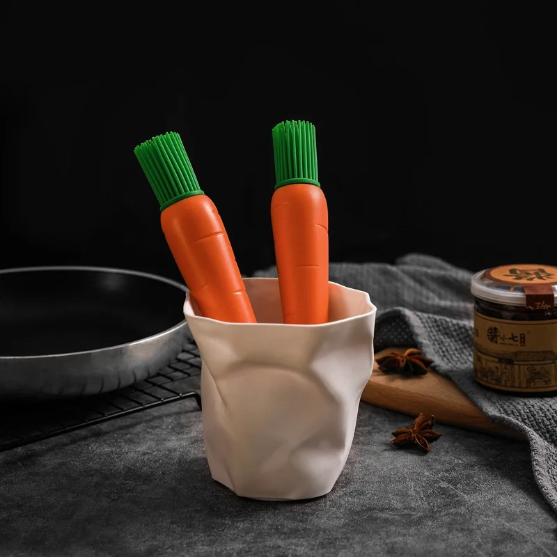 Carrot Shaped Integrated Silicone Brush Barbecue Oil Cake Baking Cream Brush Pastry Tools manufacture