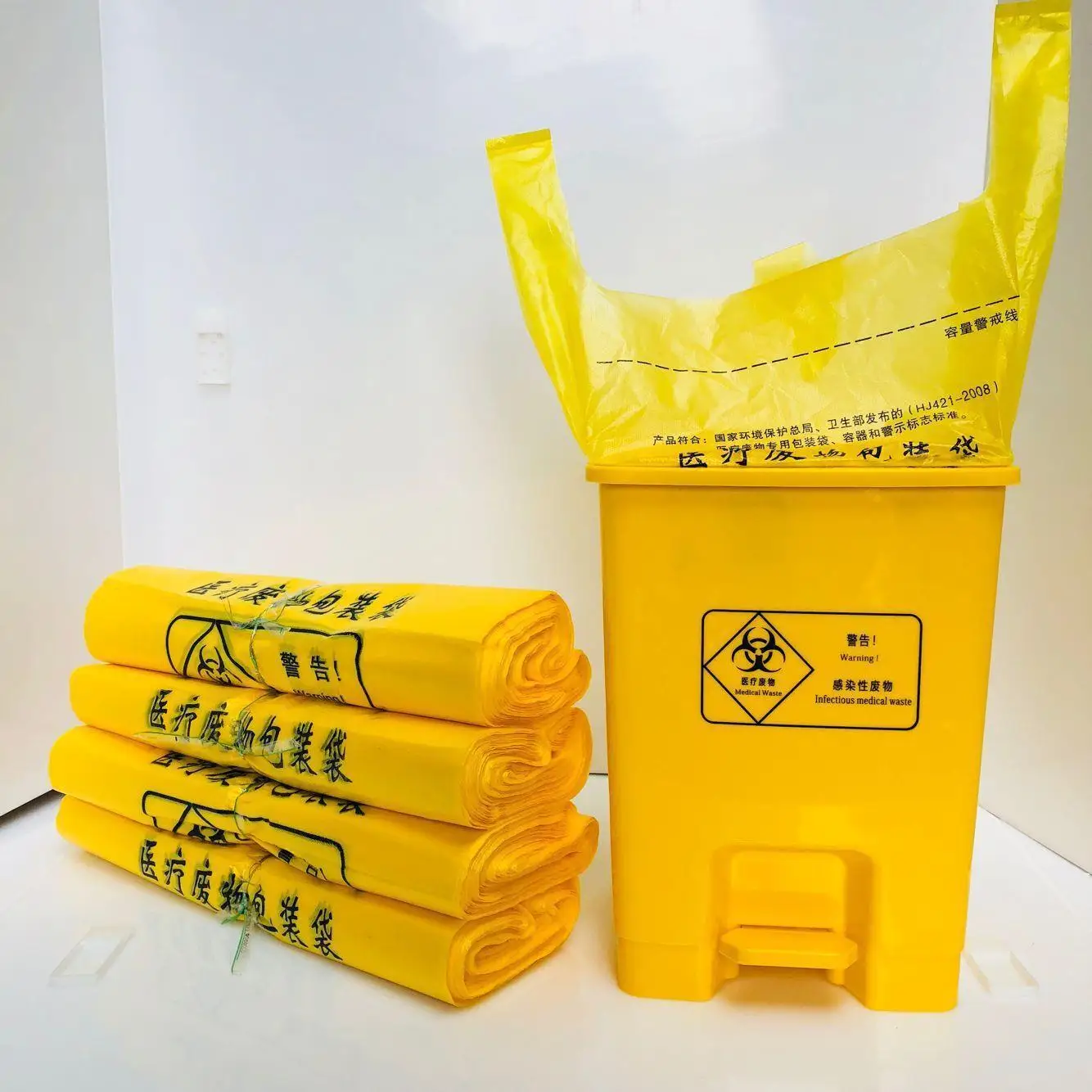 disposable plastic LDPE HDPE yellow red biohazard waste bags T shirt infectious trash bags with W cut handle