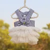 Vestido Blanco con Tirantes y Rayas Verticales