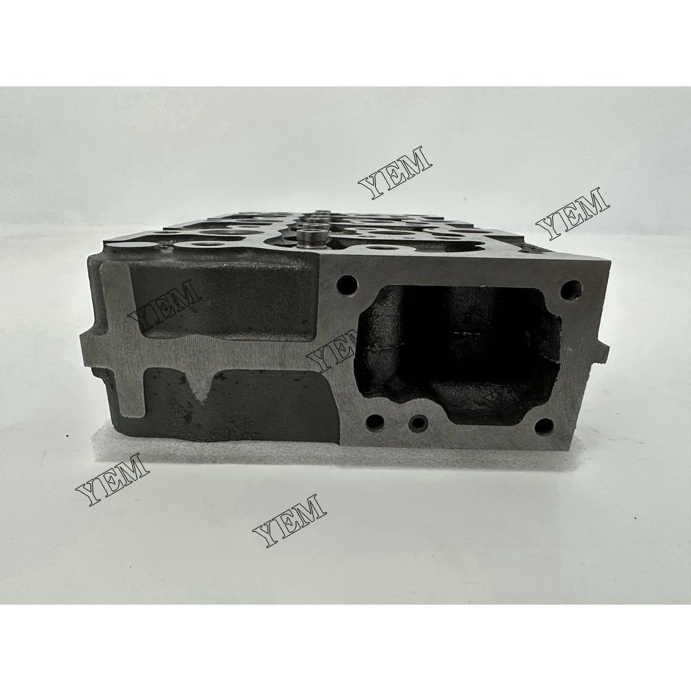 For Kubota D1402 Cylinder Head Aftermarket Engine Spare Parts 4