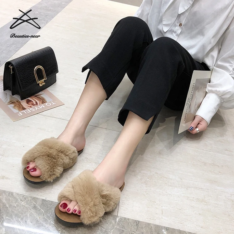 Sandalias Cruzadas De Piel Para Mujer,Chanclas Suaves De Estilo Coreano,A  La Moda - Buy Zapatillas De Mujer,Las Mujeres Peludas Zapatillas,Zapatillas  Para Las Mujeres Product on Alibaba.com