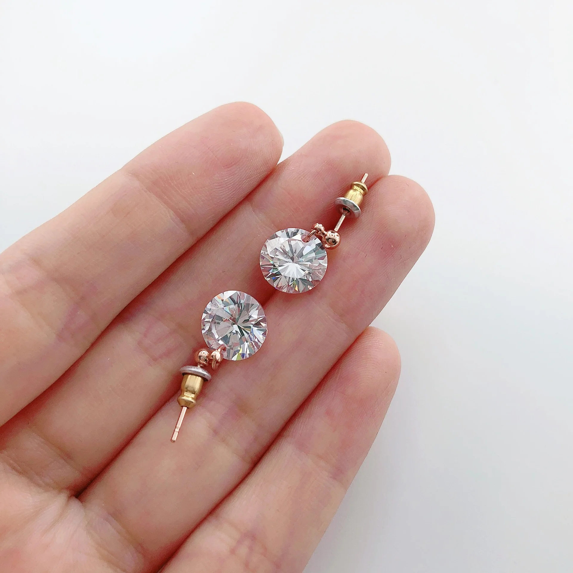 Buy Designer Single Stone Diamond Earrings | GRT Jewellers
