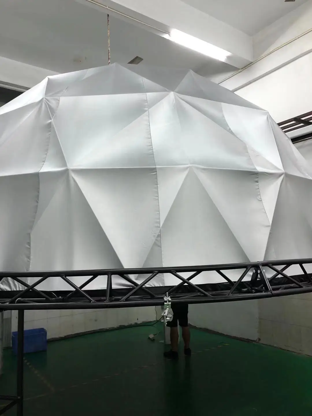 360度没入型ドームプロジェクションスクリーン・プラネタリウム用