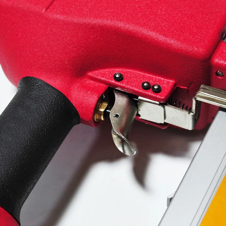 Пневматический предохранительный выключатель для деревообрабатывающих