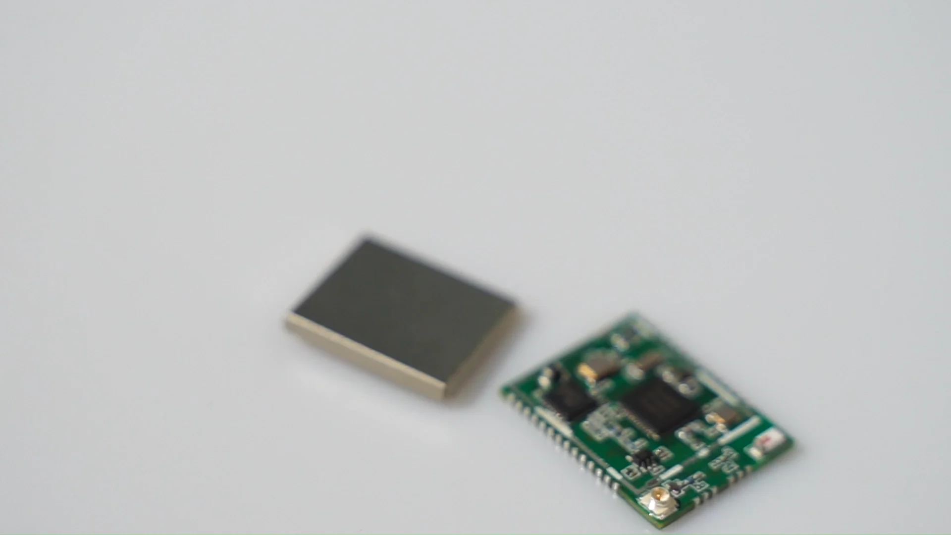Nrf52832 (ble) And Semtech Sx1262 (lora) Chipsets Ultra-low Power ...