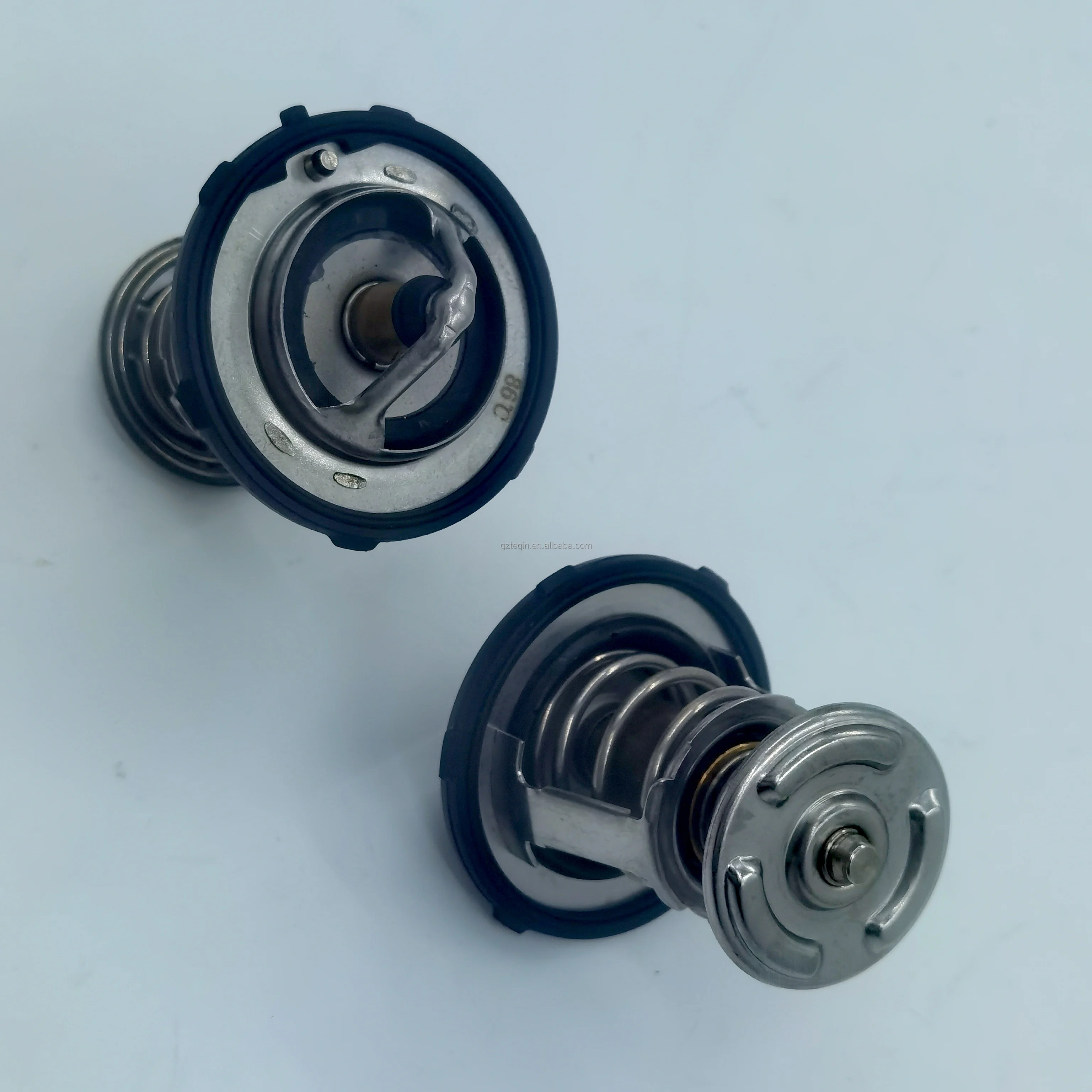 Auto Part Engine Coolant Thermostat 19420815 89017851 12587396  