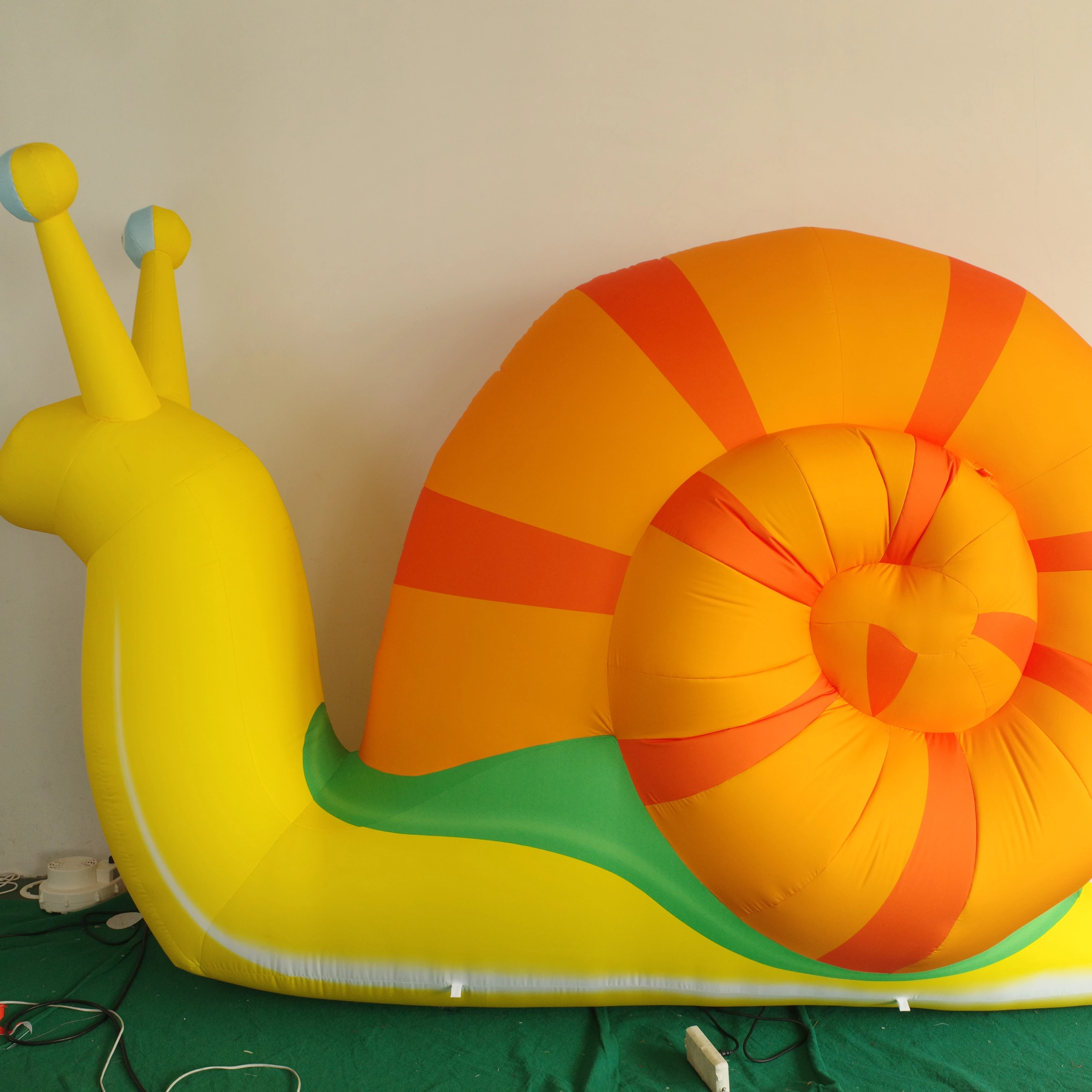 Giant Inflatable Animal Mascot Balloon,inflatable Snail Model with Thorn for Events Advertising