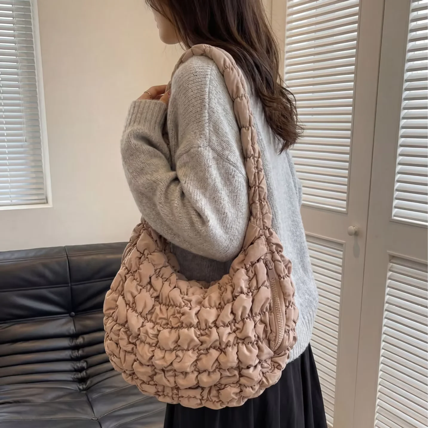 YIYIDSTO Upgraded Cloud-style Simple Fashion Shoulder Dumpling Bag Large-capacity Polyester Women's Bag Zipper Closure Single