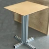 Tavolino quadrato misura 50x50 cm con un'altezza di 75 cm