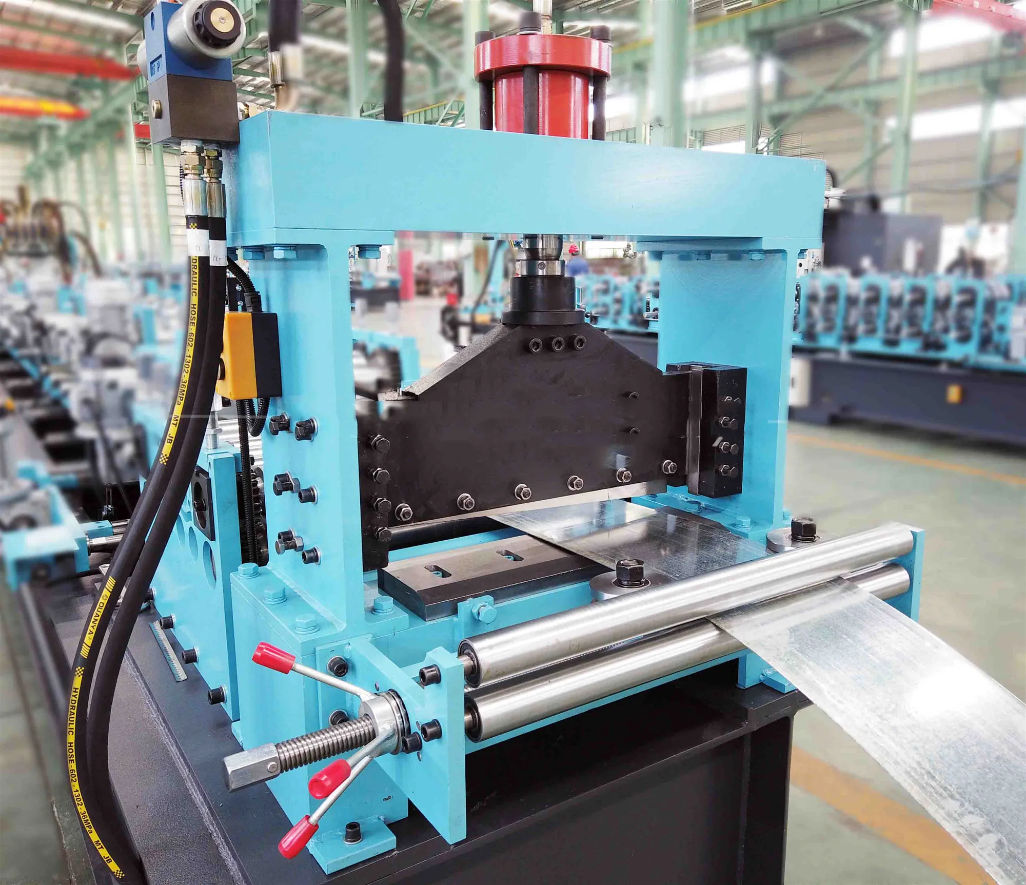 High speed automatic operate CZ interchangeable purlin production machine