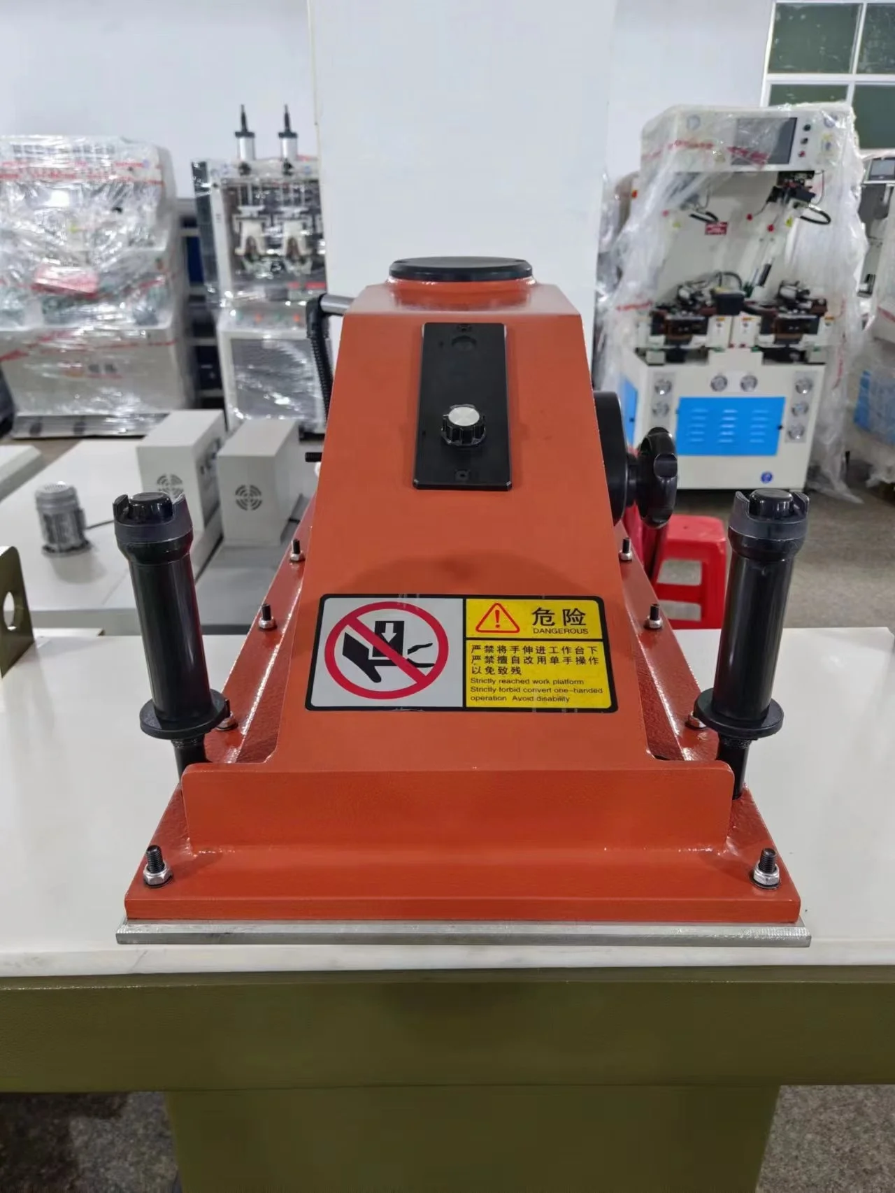 27T Footwear Hydraulic Cutting Machine Shoe Making Machine Price Swing Arm  Click Cutting Machine