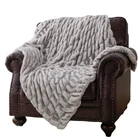 Free Sample Wholesale Ruching Luxury Double Layer Polyester Throw Blanket Embossed Bubble Rabbit Faux Fur Blanket