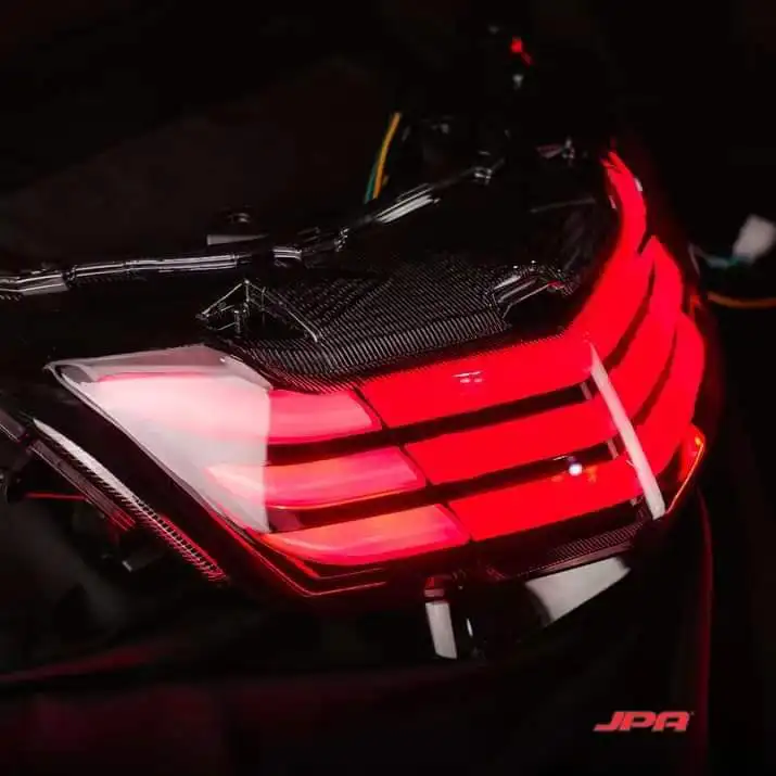 Nmax 125 155 2018用 YAMAHA NMAX LEDテールランプ純正部品
