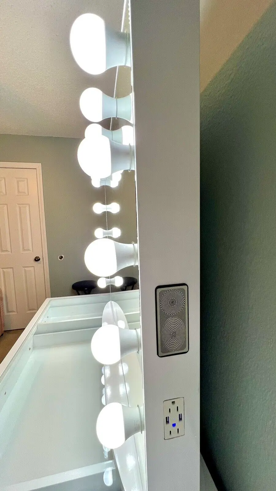 Зеркало для туалетного