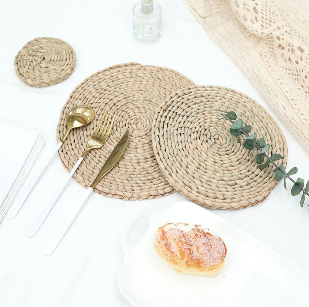 Guangzhou tableware accessories round corn bran table mat woven charger plates