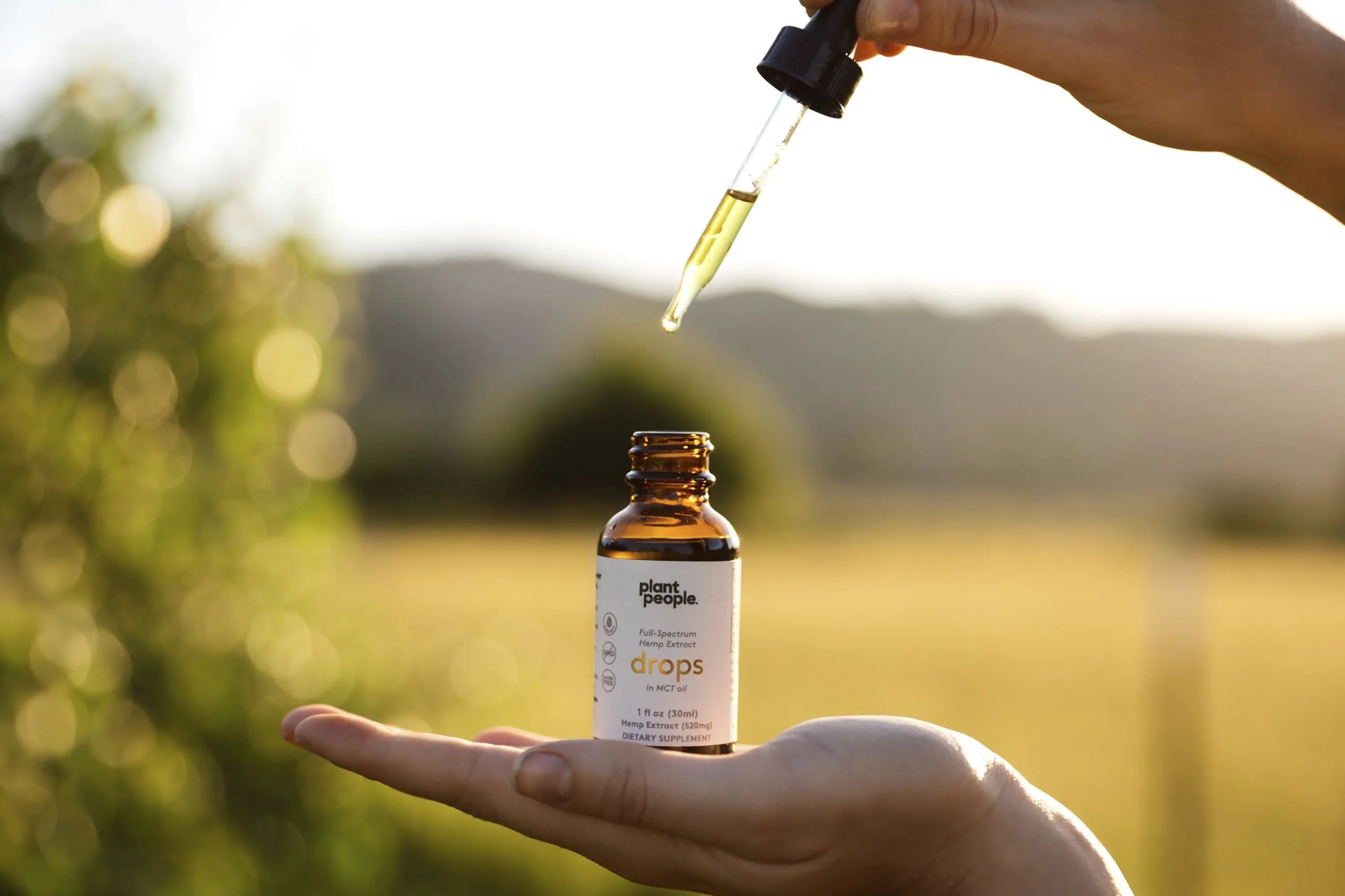 Drop картинка. Стрелочка снижение. Drop out of school. Экономический кризис на прозрачном фоне. Человек мусорит.