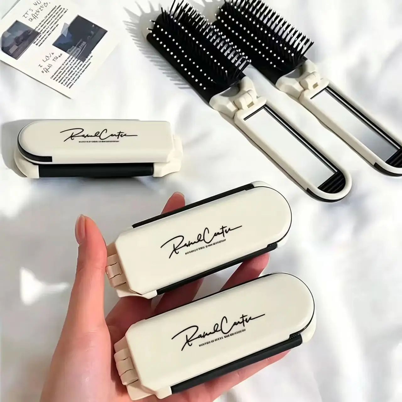 2026 Popular Portable Travel 2 in 1 Plastic Hair Comb Mirror Home Use Gift Folding Pocket Mini Makeup Mirror
