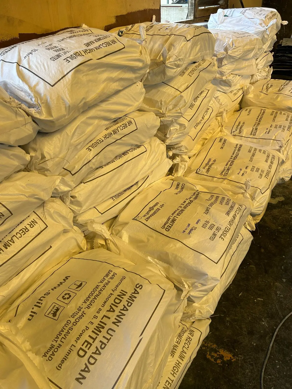 Recycled Tyre Rubber Granules and Crumb Powder for Golf Course Lawn ...
