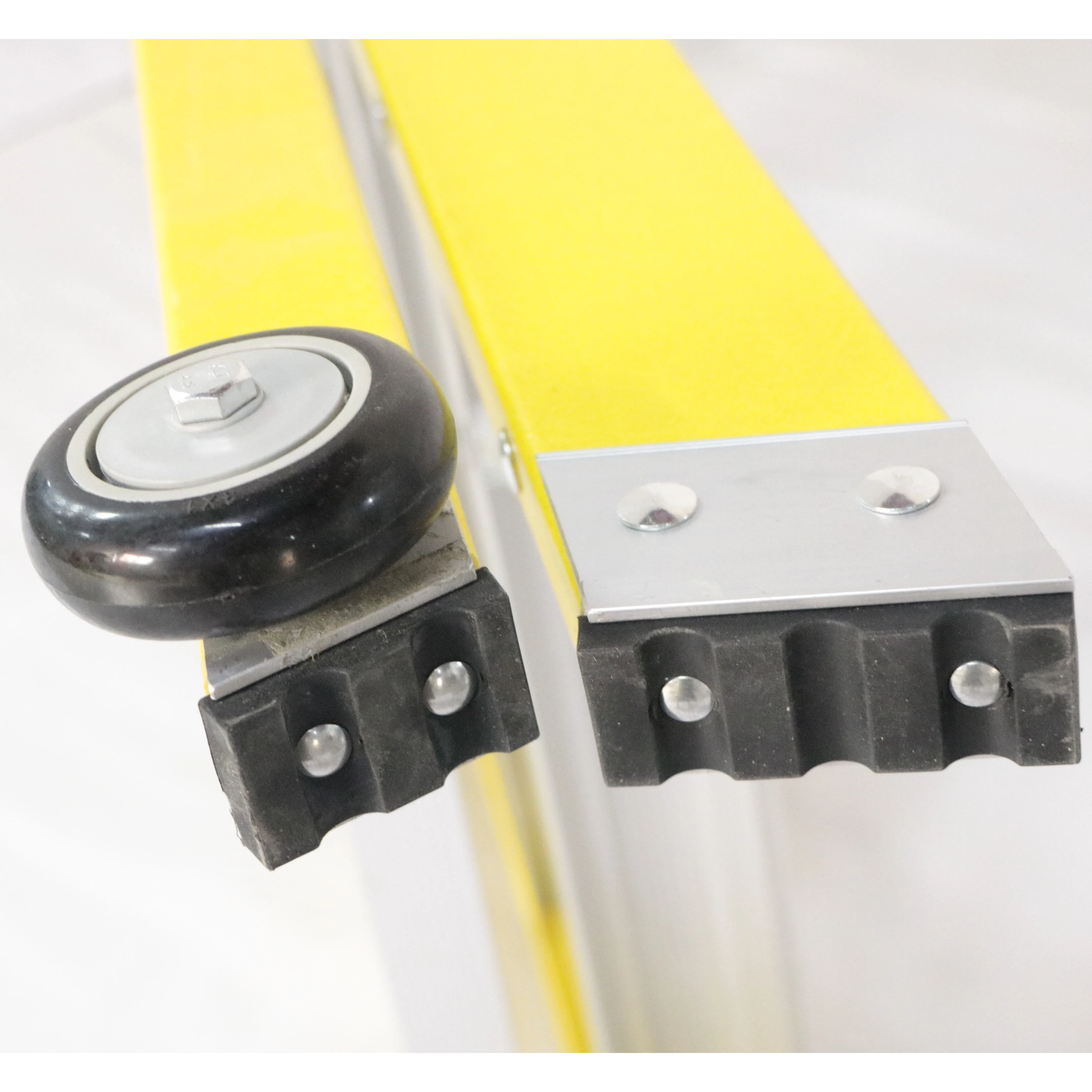 Industrial Mobile Portable Insulated FRP Folding Step Ladder Platform Stand Handrail for Construction Site Outdoor Use 150kg