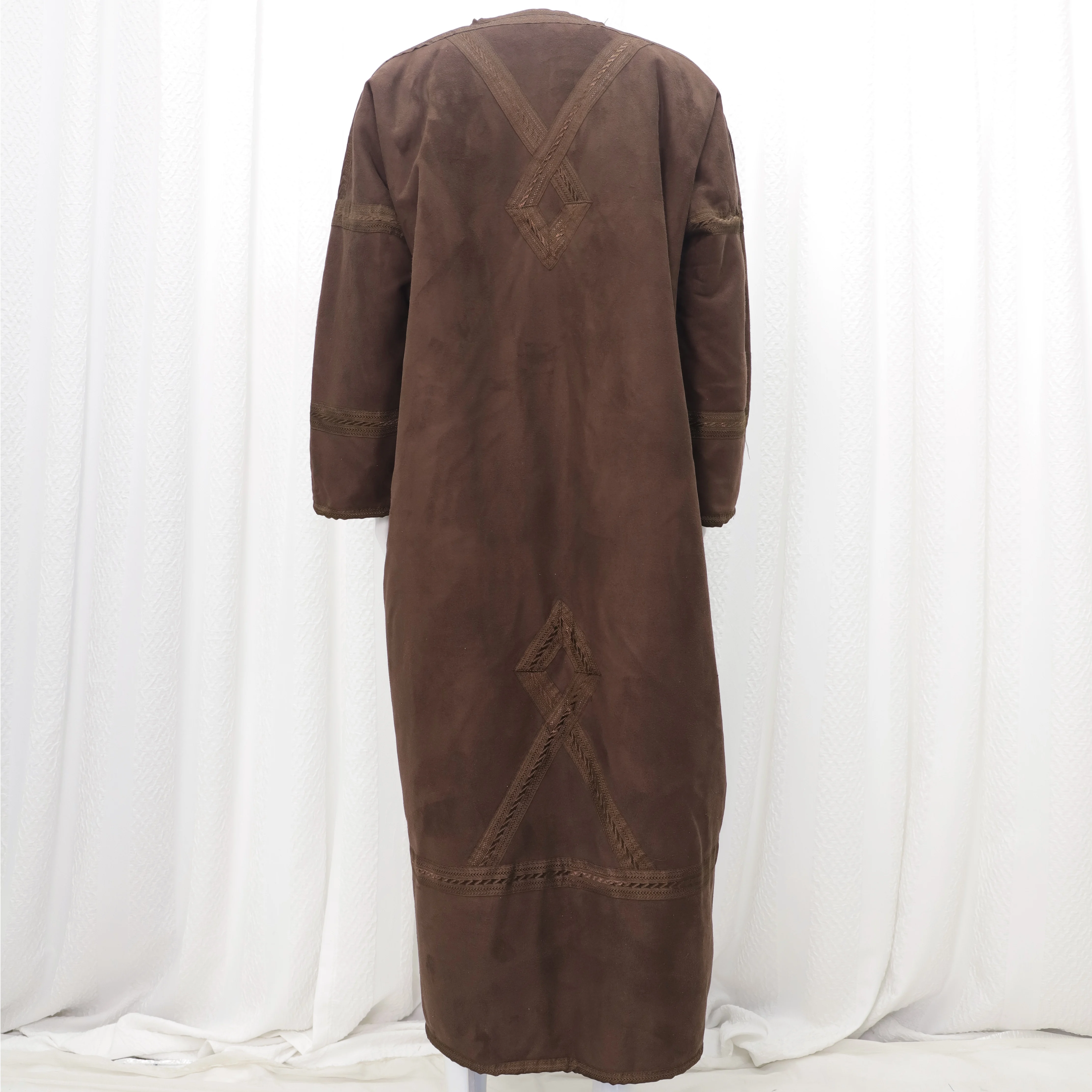 Wholesale Adults Islamic Clothing  Saudi Arabian Thick Warm Chamois Hoodie Faux Fur Cloak Men  Free Size Winter  Thobe