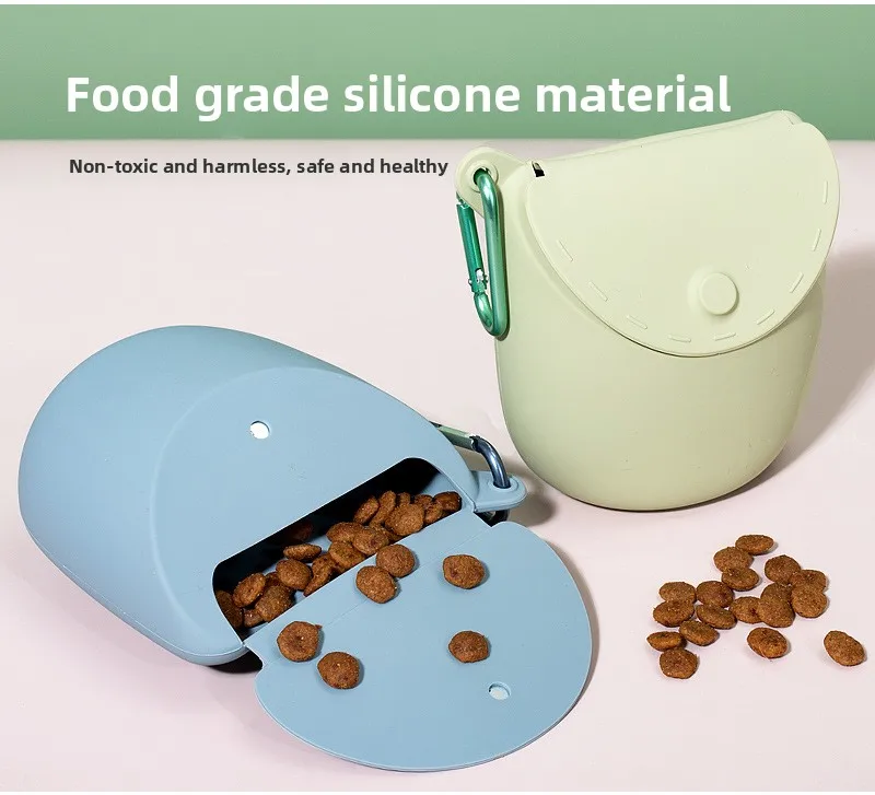 Portable Silicone Dog Food Bag for Training Pet Snack Training Waist Bag with Convenient Training Supplies factory